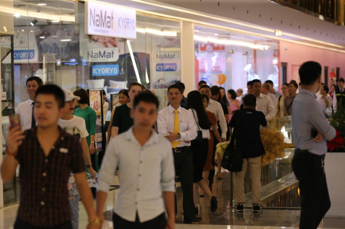 Khai truong Sun Plaza Thuy Khue (03)