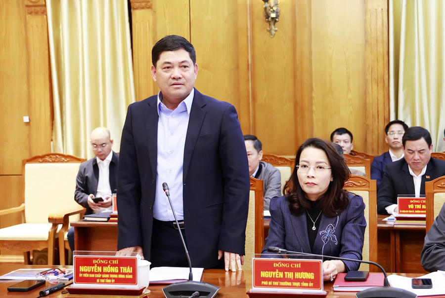 Ông Nguyễn Hồng Thái, Bí thư Tỉnh ủy Bắc Ninh phát biểu tiếp thu ý kiến chỉ đạo của Bộ trưởng Bộ Công an.