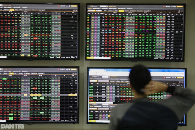 Chứng khoán Việt sáng nay chứng kiến khoảnh khắc VN-Index chinh phục 1.500 điểm (Ảnh: Hữu Khoa).