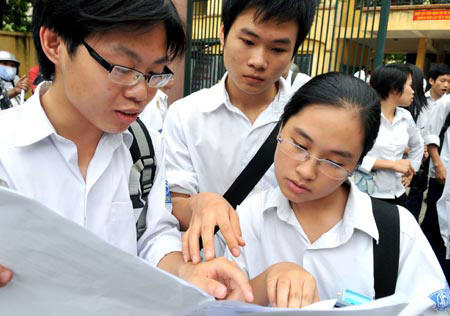 Đây là lần đầu tiên trong nhiều năm Hà Nội phát hiện thí sinh thi hộ tại kỳ thi tuyển sinh vào lớp 10. (Ảnh: Tiền phong)