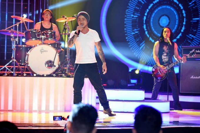 Phần hóa thân của Duy Nam đã mang đến cảm xúc cho các khán giả và ban giám khảo.