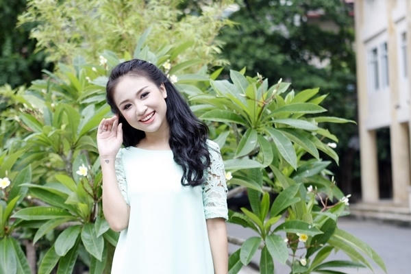 Nhiều khán giả bất ngờ khi Vân Hugo chia sẻ về tình trạng sức khỏe hiện nay với một bên mắt hỏng hoàn toàn một bên và giọng nói đang mất dần. Ảnh: vtc.vn