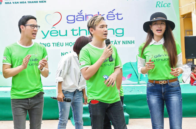 Sau thời gian ở ẩn, Việt Quang trở lại với “Gắn kết yêu thương”