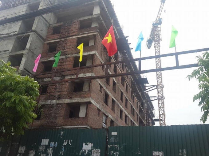 Các hạng mục đều bỏ dở.