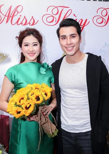 Nam vương - diễn viên Hoàng Phi Kha.