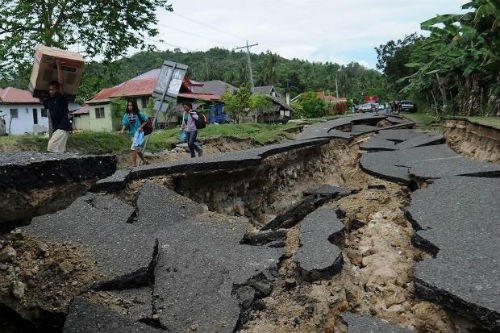 Những trận động đất kinh ho&agrave;ng tr&ecirc;n thế giới