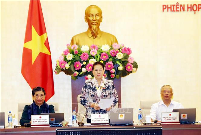 Chủ tịch Quốc hội Nguyễn Thị Kim Ngân chủ trì và phát biểu khai mạc Phiên họp thứ 34 của Ủy ban Thường vụ Quốc hội. Ảnh: Trọng Đức/TTXVN