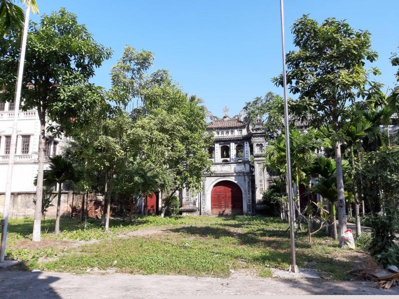 Chùa Bát Tháp vốn được xây dựng trên một đoạn của ngọn núi Vạn Bảo - hòn núi thấp của khu vực phía Tây kinh thành Thăng Long (Ảnh:K.T)