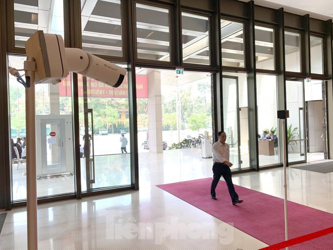 Kỳ họp đặc biệt tại Hội trường Diên Hồng - ảnh 9