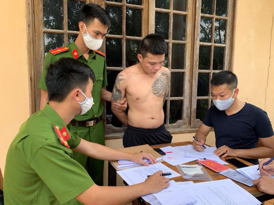 Đối tượng Trần Duy Khánh tại cơ quan Công an.