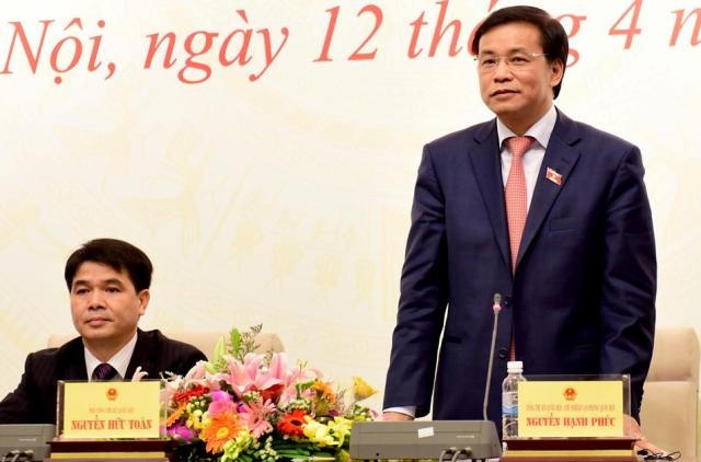 Chủ nhiệm Văn phòng Quốc hội Nguyễn Hạnh Phúc chủ trì buổi họp báo.