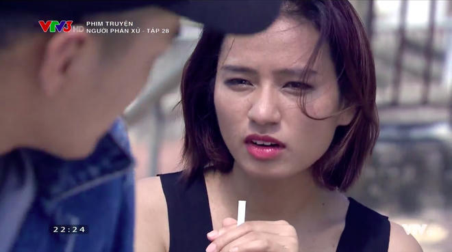 Sau khi trốn ra ngoài, Lê Thành bị bọn giang hồ móc sạch chỗ tiền mang trên người.