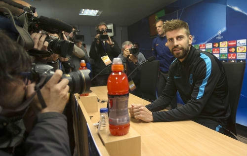 Pique không đánh giá cao Real bằng Atletico.