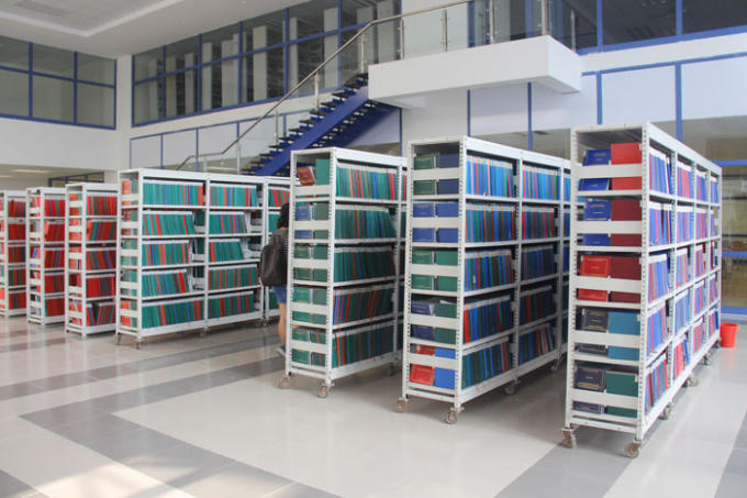 Thư viện mới đẳng cấp, ho&agrave;nh tr&aacute;ng như ở