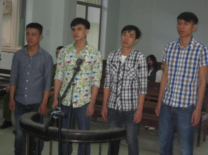 Các bị cáo tại phiên tòa.