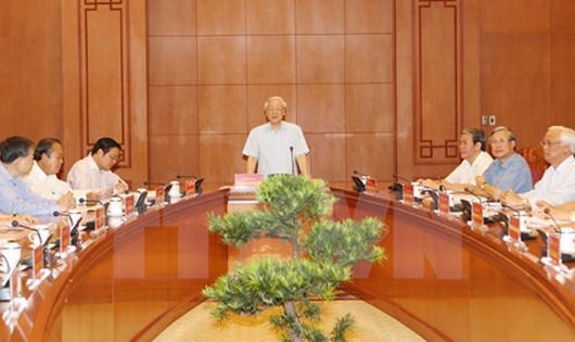 Tổng Bí thư Nguyễn Phú Trọng trong buổi thảo luận.