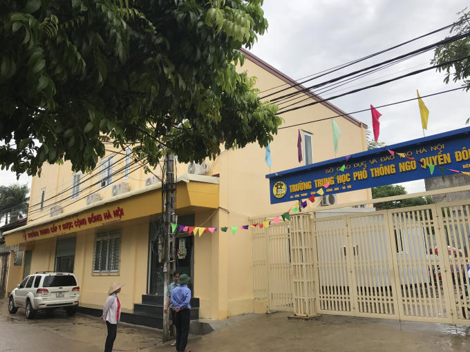 Người dân cho rằng Trường THPT Ngô Quyền Đông Anh và Trường Trung cấp Y Dược cộng đồng xây dựng trên đất đình của làng.