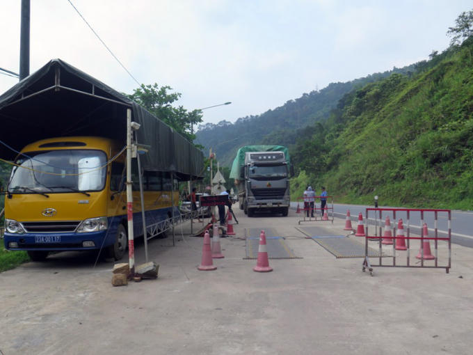 Nhiều trạm cân tải trọng ô tô tại Hà Giang bị giảm tác dụng do chưa có sự phối hợp giữa các nghành với nhau.