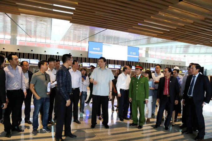 Chủ tịch UBND tỉnh QN Nguyễn Đức Long đi thị sát 3 dự án giao thông.