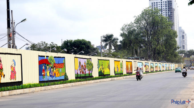 Con đường tranh 3D với tổng diện tích lên đến 1.000 m2 tọa lạc bên đường vào một Khu đô thị ở ngõ 136 Hồ Tùng Mậu, TP Hà Nội.