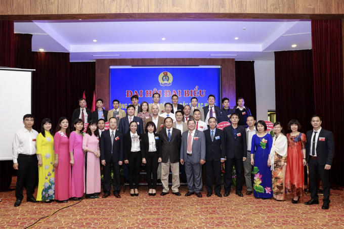 Ảnh cán bộ công ty Lạc Hồng. (Nguồn lachong.vn)