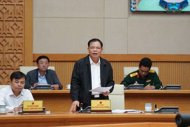 Bộ trưởng Nguyễn Xuân Cường phát biểu tại cuộc họp Chính phủ chiều 19/10.