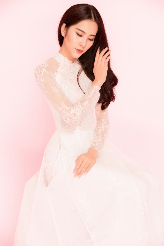 Hai ngọc nữ Bolero Nam Em - H&agrave; Thu g&oacute;p giọng trong liveshow Mạnh Quỳnh