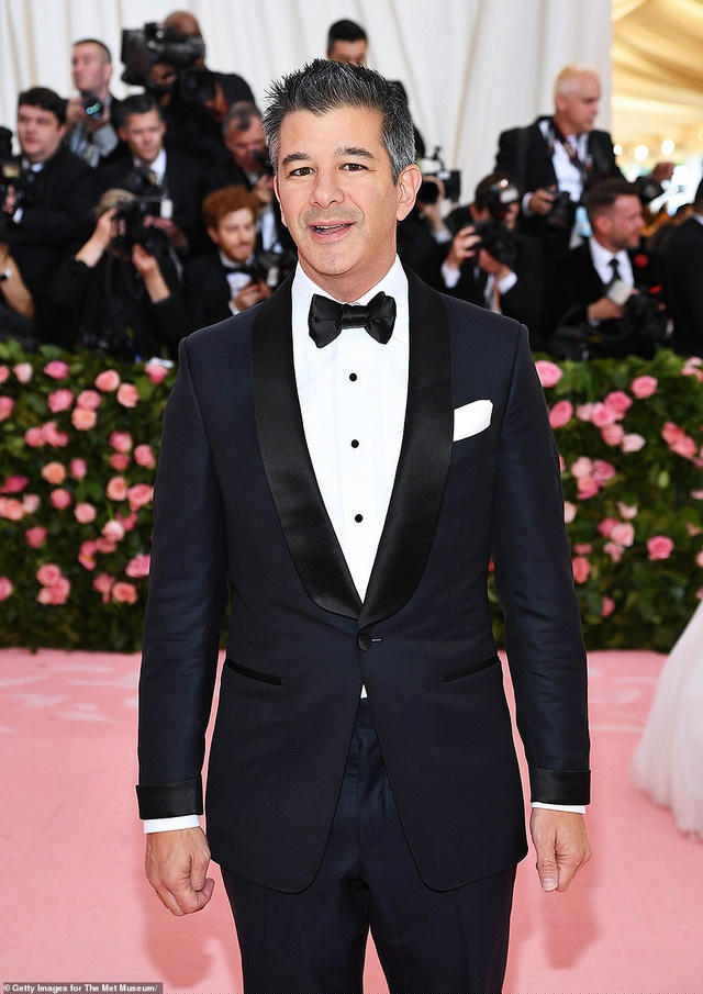 Ông Kalanick đã bị cách chức CEO Uber vào năm 2017 và sau đó đã rời khỏi Hội đồng quản trị tập đoàn này vào tháng 12/2019 - cùng lúc ông đã rút toàn bộ cổ phần ở Uber, thu về hơn 2,7 tỷ USD.