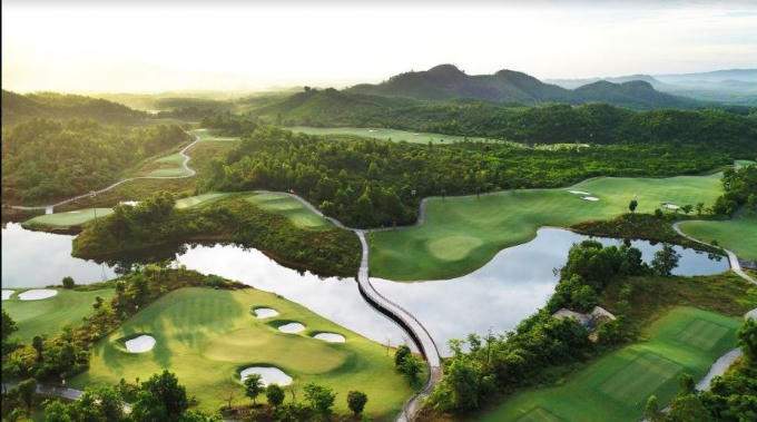 Sân golf Bà Nà Hills Golf Club có 18 lỗ tiêu chuẩn quốc tế.