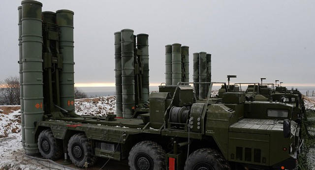 Nhiều nước đã đặt mua tổ hợp phòng không S-400 (Ảnh: RT)