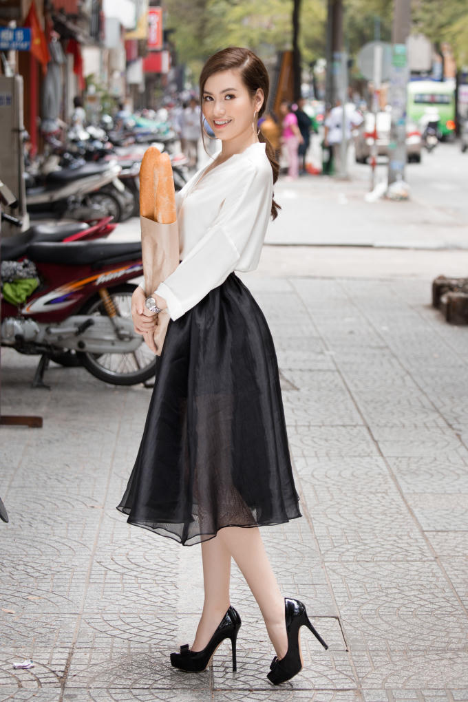 Hoa hậu Việt Nam Thế giới bất ngờ khi bị nhận nhầm là Phạm Hương