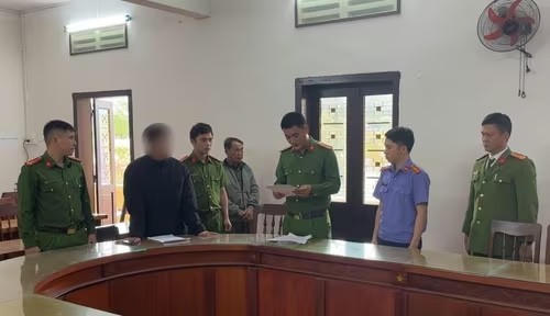 Cơ quan chức năng tiến hành lệnh bắt giam các đối tượng trong vụ án.