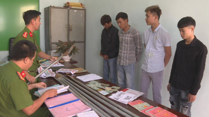 Các đối tượng bị triệu tập.