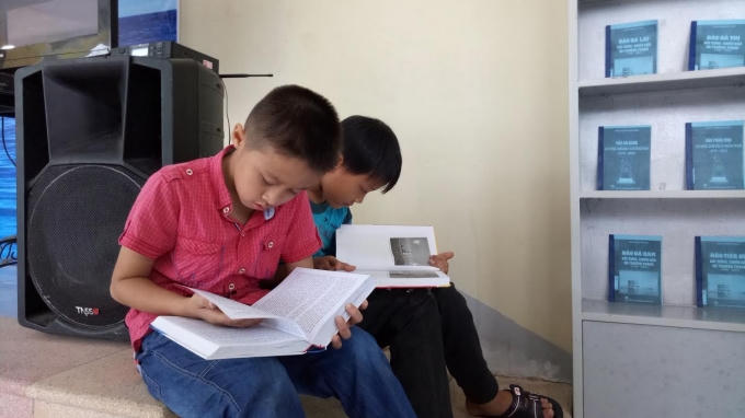 Với thầy, đọc sách để nâng cao trí tuệ, phát triển tri thức và hướng tới tương lai.