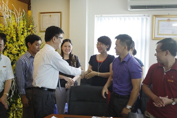 Bộ trưởng Bộ Tư ph&aacute;p thăm v&agrave; ch&uacute;c mừng B&aacute;o Ph&aacute;p luật Việt Nam nh&acirc;n ng&agrave;y b&aacute;o ch&iacute; C&aacute;ch mạng