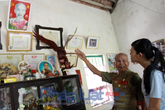 Trước khi gặp được Hồ Chủ tịch, ông Hải chỉ ngắm nhìn Người qua bức hình do Liên Xô làm.