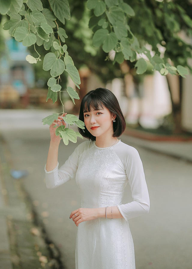 Đứng trước mốc thời gian đáng nhớ là tốt nghiệp đại học, Minh Tâm có nhiều cảm xúc. Tuy vậy, Tâm khá tự tin với tương lai.