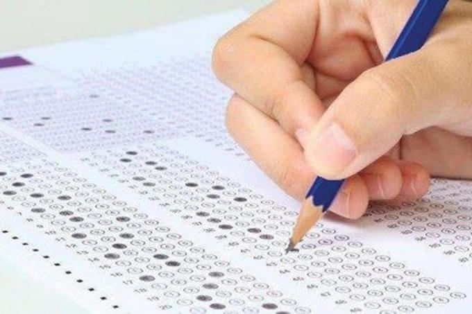 Gian lận thi cử tinh vi: Để trống đ&aacute;p &aacute;n, dễ n&acirc;ng điểm?