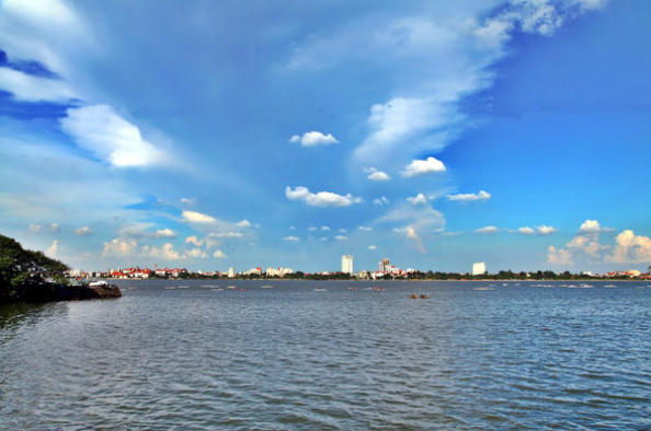 Hồ Tây với vẻ đẹp làm say đắm lòng người và hội tụ nhiều yếu tố phong thủy