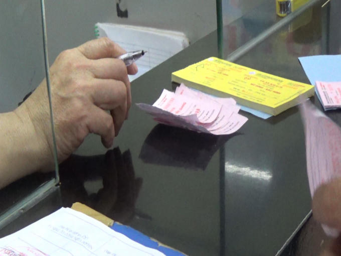 Hà Nội: Các bến xe đông nghẹt người về quê dịp nghỉ lễ 30/4