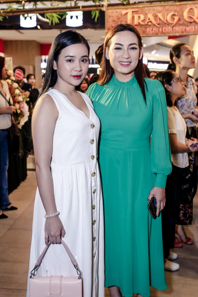 Đàm Vĩnh Hưng trẻ trung vượt tuổi, xuất hiện chuẩn nam thần trong buổi ra mắt MV