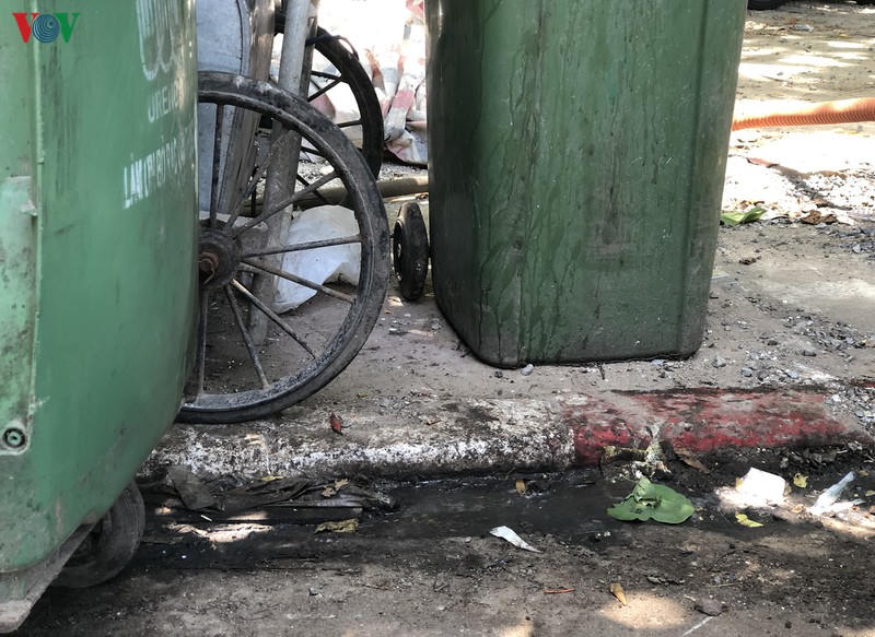 nang nong 40 do, pho phuong ha noi nghet tho vi rac boc mui xu ue hinh 7