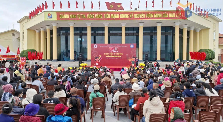 Quang cảnh chương trình “Tết Nhân ái – Chợ Tết 0 đồng” cấp tỉnh Xuân Bính Ngọ 2026. (Ảnh: QMG)
