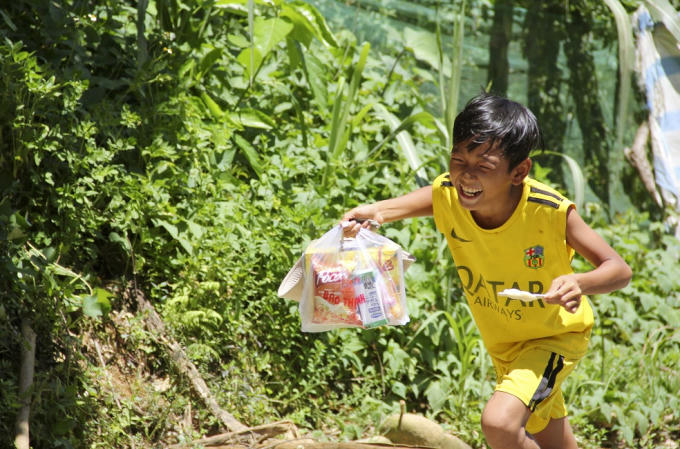 TT Huế: Pháp luật Plus mang niềm vui đến trẻ em vùng cao A Lưới