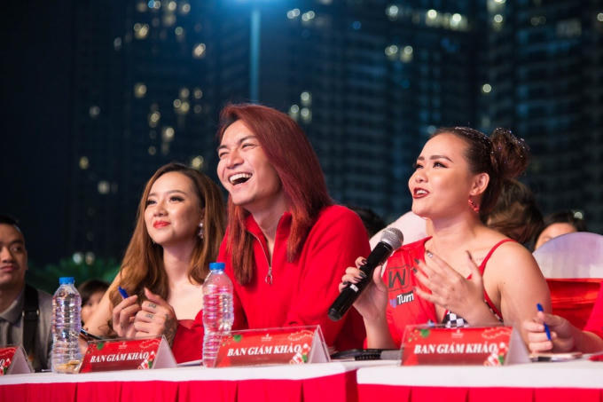 Nhóm Divo - Băng Di, BB Trần, Huỳnh Mến cũng tham gia biểu diễn một tiết mục kịch dễ thương, ý nghĩa tại chương trình