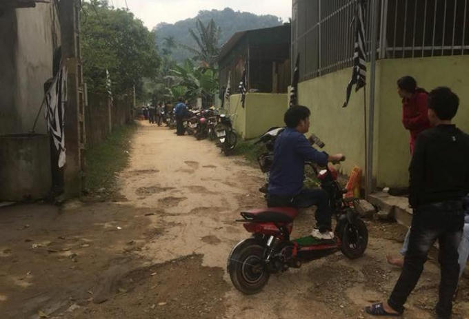 Gia đình chuẩn bị làm lễ mai táng cho hai bà cháu.