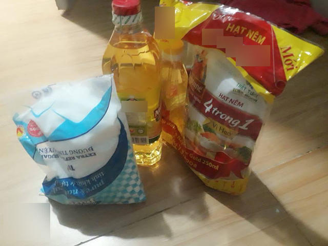 Suất thưởng nh&acirc;n dịp 30/4 - 1/5 năm nay của một nh&acirc;n vi&ecirc;n c&ocirc;ng ty lương thực tại B&igrave;nh Dương.