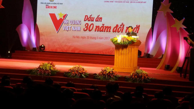Ông Bùi Văn Cường Chủ tịch Tổng Liên đoàn Lao động Việt Nam phát biểu tại lễ vinh danh.