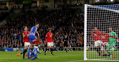 Gross đánh đầu ghi bàn duy nhất cho Brighton.
