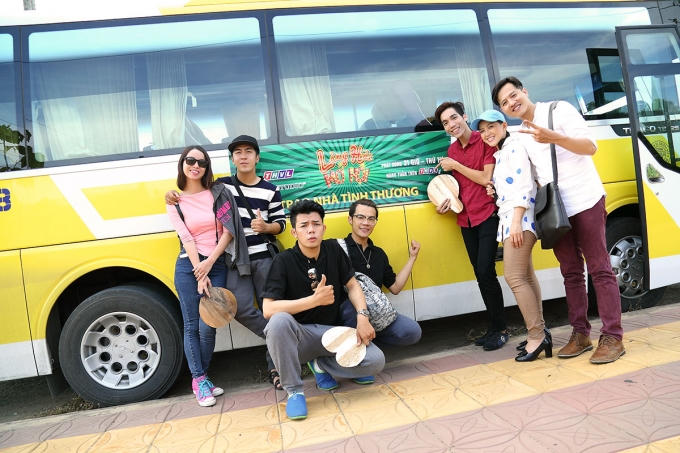 Làng hài mở hội tập 4: Diễn viên hài trang hoàng mái ấm cho người nghèo